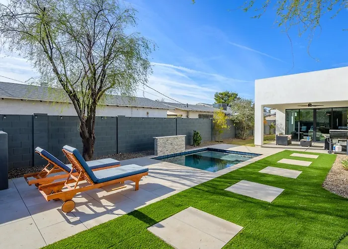 Epic 4br With Mini-golf And Pool - Near Downtown * Phoenix