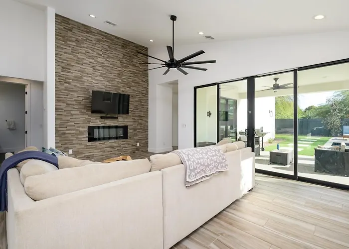 Epic 4br With Mini-golf And Pool - Near Downtown * Phoenix