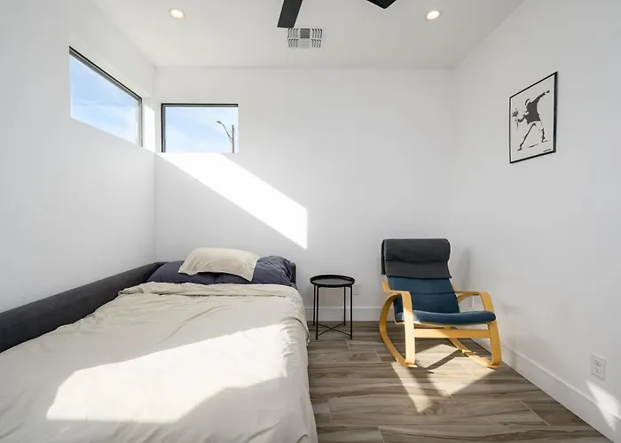 Epic 4br With Mini-golf And Pool - Near Downtown * Phoenix